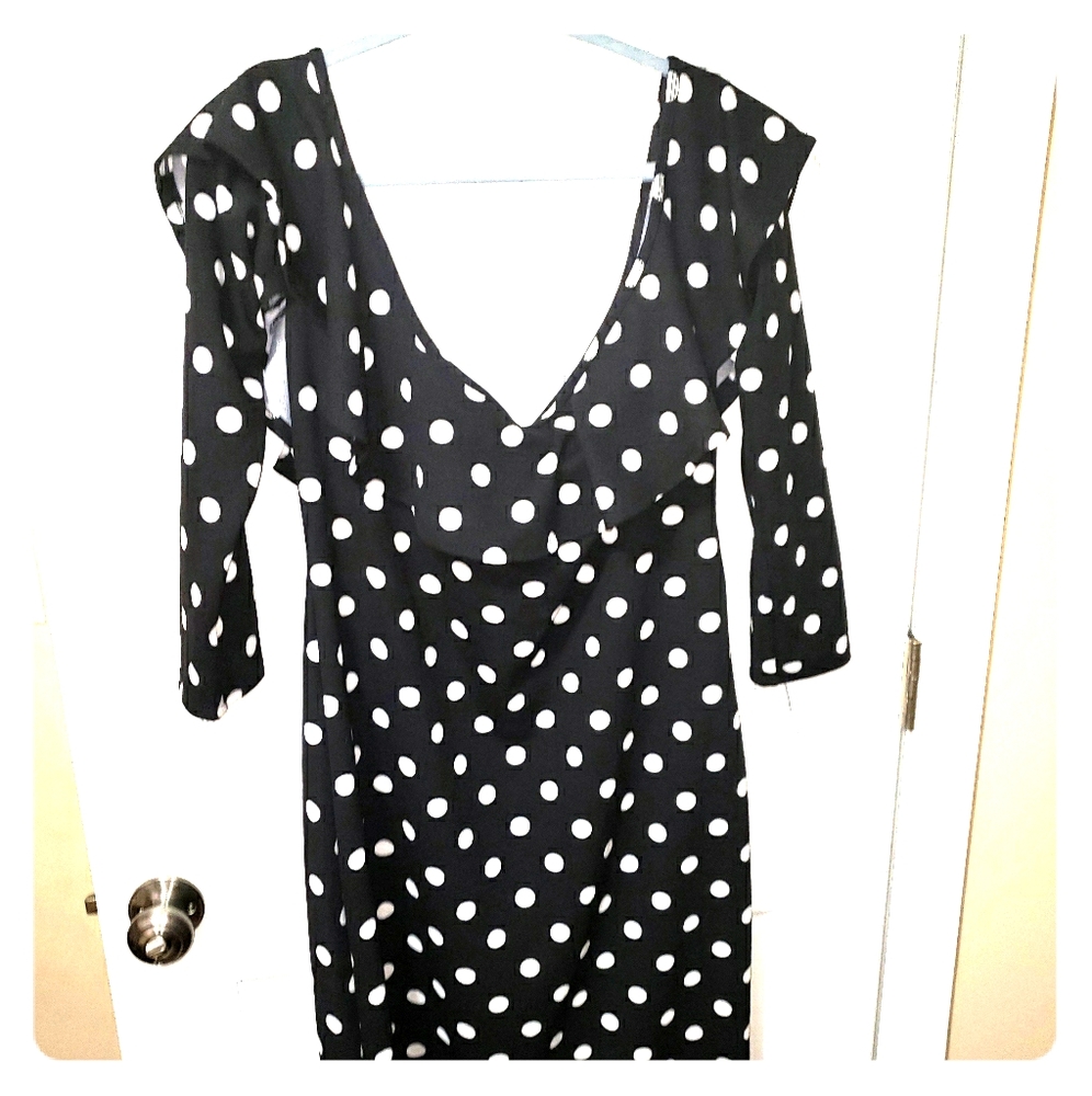 Trendy Black & White Polka Dot Ruffle Collar Dress